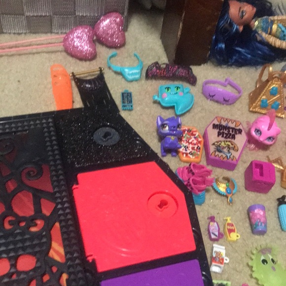 Selling monster dolls! ~ Good condition ~ Nothing broken ‼️READ DESCRIPTION‼️